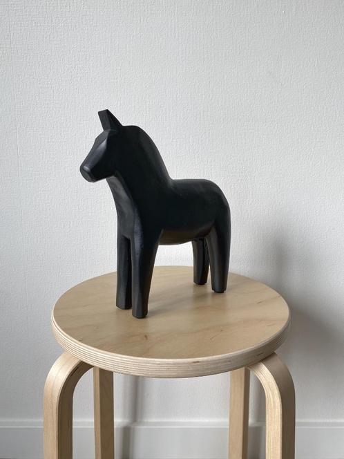 Beeld zwart houten paard, Antiek en Kunst, Kunst | Beelden en Houtsnijwerken, Ophalen of Verzenden