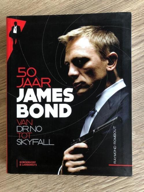 "Splinternieuw" Boek / 50 jaar James Bond / Van DR. No tot.., Livres, Cinéma, Tv & Médias, Neuf, Cinéma ou Adaptation TV, Enlèvement ou Envoi