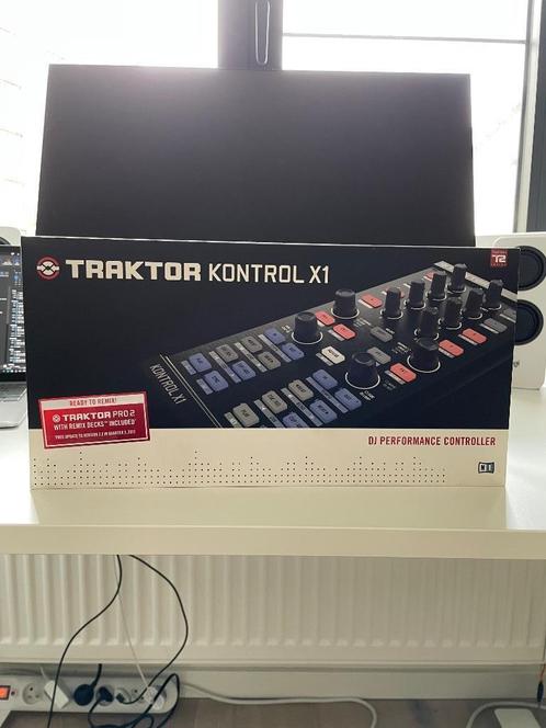 DJ controller Traktor Kontrol X1, Musique & Instruments, DJ sets & Platines, Comme neuf, DJ-Set, Autres marques, Enlèvement ou Envoi