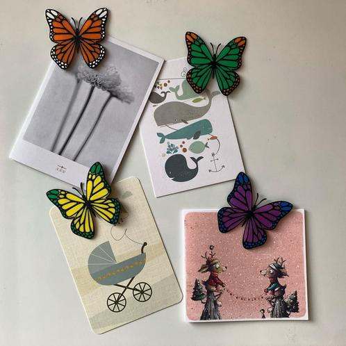 Vier vlinder magneten in verschillende kleuren, Hobby & Loisirs créatifs, Autocollants & Images, Neuf, Enlèvement ou Envoi