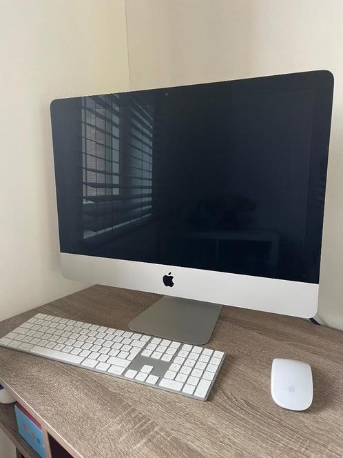 Apple iMac 21,5", Computers en Software, Apple Desktops, Zo goed als nieuw, iMac, Onbekend, 3 tot 4 Ghz, 16 GB, Ophalen