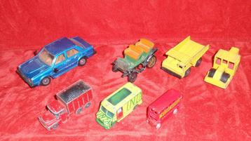 Lot 7 oude speelgoed autootjes Corgi Husky Matchbox
