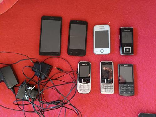 lot oude GSM's en Ipad Mini + Iphone 5 + digitale camera's, Télécoms, Téléphonie mobile | Nokia, Ne fonctionne pas, Enlèvement ou Envoi