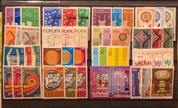 48 Europa Cyprus Jaar 1961/1976 MNH**