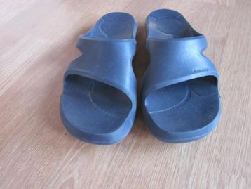 blauwe slippers