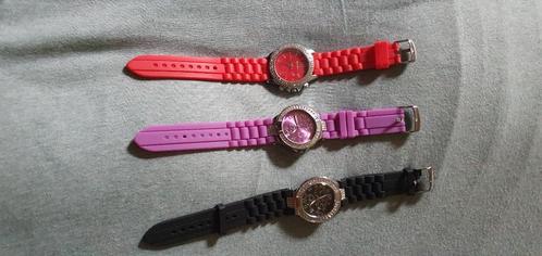 Horloge in Rood,zwart of paars, Bijoux, Sacs & Beauté, Montres | Femmes, Comme neuf, Montre-bracelet, Autres marques, Autres matériaux
