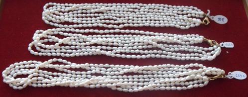 Colliers NEUFS de 4 rangs perles rivière baroques blanches, Bijoux, Sacs & Beauté, Colliers, Neuf, Pierre ou Minéral, Blanc, Avec pierre précieuse