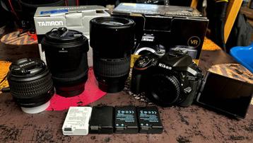 Nikon D5300 + 3 Téléobjectifs + 4 Batteries