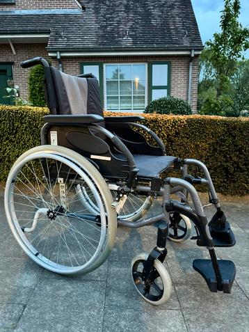 Lichtgewicht rolstoel Invacare Action Invalide Rolwagen 