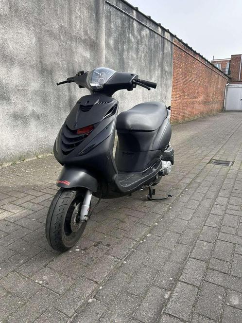 Piaggio Zip 2020 IGET E5, Vélos & Vélomoteurs, Scooters | Piaggio, Comme neuf, Zip, Classe A (25 km/h), Essence, Enlèvement ou Envoi