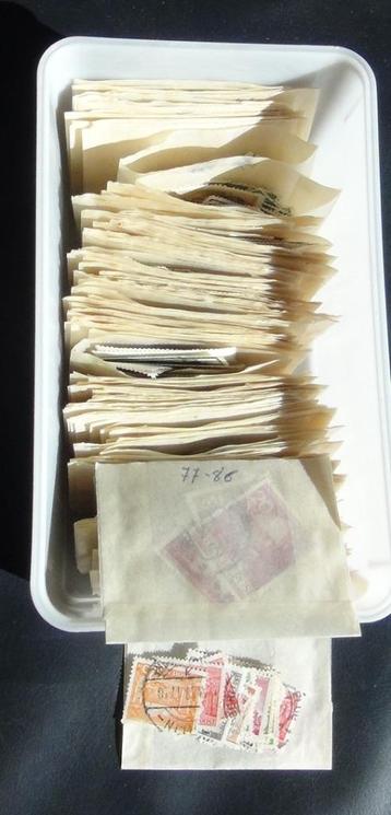 Boîte de timbres de Berlin, poids total 209 grammes
