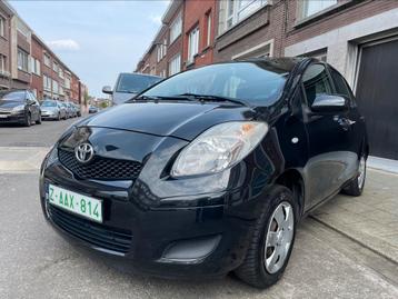 Toyota yaris 1.0BENZINE 192.647KM 2012 GEKEURD!