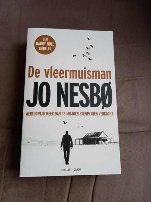 Jo nesbø - De vleermuisman, Livres, Thrillers, Comme neuf, Scandinavie, Enlèvement ou Envoi