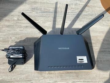 Netgear nighthawk dualband wifi router R7000 AC1900