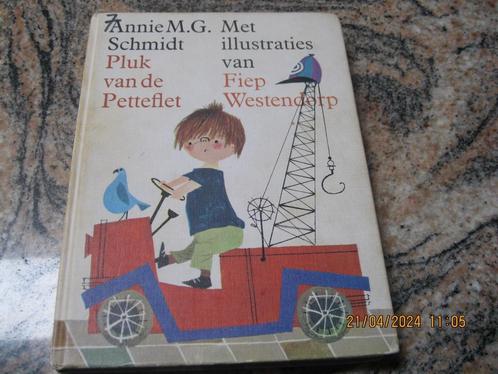 Boek Pluk van de Petteflet Van Annie M.G. Schmidt, Livres, Livres pour enfants | Jeunesse | 10 à 12 ans, Utilisé, Enlèvement ou Envoi
