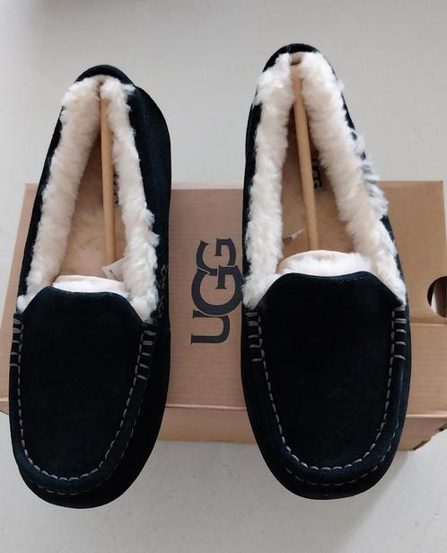 ugg Ansley, zwarte pantoffels, maat 40. Overal uitverkocht., Vêtements | Femmes, Chaussures, Neuf, Enlèvement ou Envoi