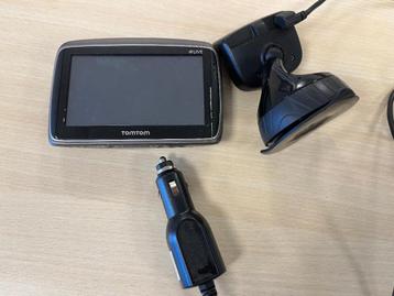 TomTom Go Live + Support + charging cable