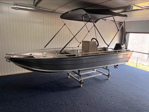 Nouveau bateau en aluminium Qwest + Suzuki 4 temps de 6 ch, Sports nautiques & Bateaux, Bateaux de pêche & à console, Neuf, Moteur hors-bord
