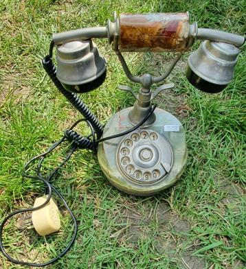 Oude antieke marmer telefoon