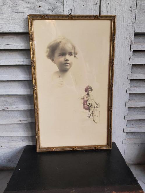 Prachtige oude fotolijst met glas en oude kinderfoto portret, Antiquités & Art, Curiosités & Brocante, Enlèvement ou Envoi