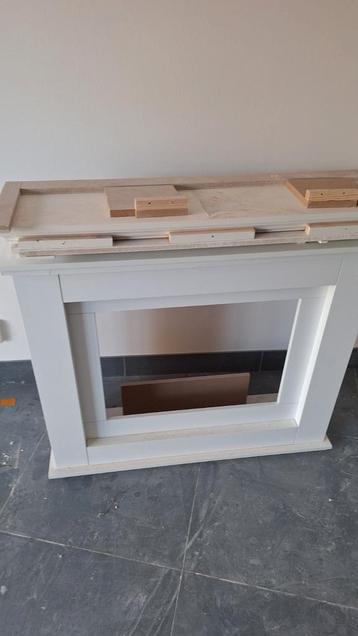 Schoorsteenmantel in hout - 2 stuks