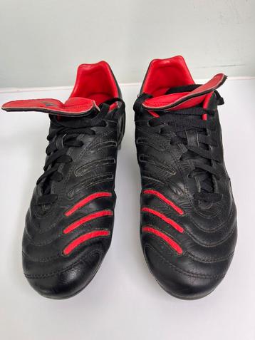 Chaussures de football Adidas taille 42