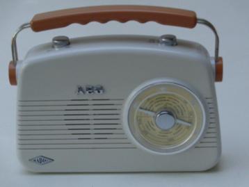 Radio rétro portable AEG Type 4155  
