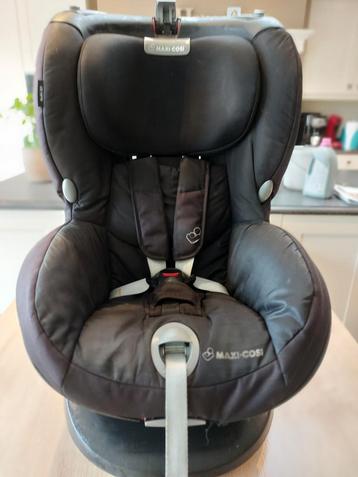 Maxi-Cosi xp autostoel met gordels vastmaken
