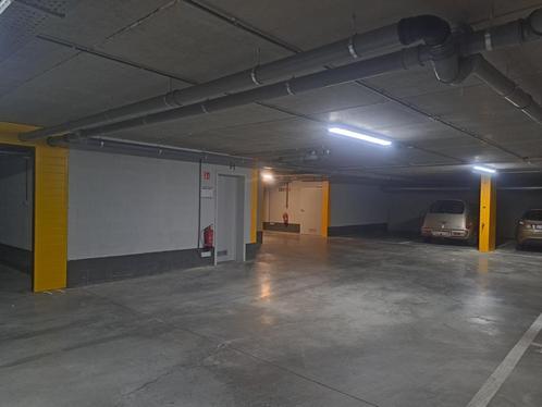 Autostaanplaats in Wellen te huur., Immo, Garages & Places de parking, Province de Limbourg