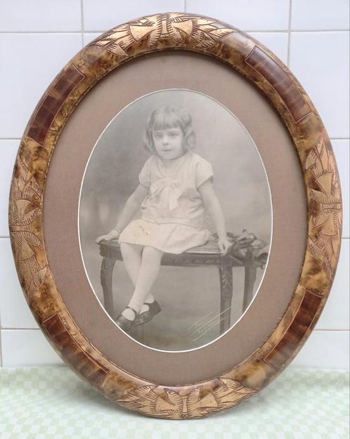 Beau cadre ovale ancien avec photo ancienne de bébé. Hauteur, Antiquités & Art, Antiquités | Accessoires de maison, Enlèvement
