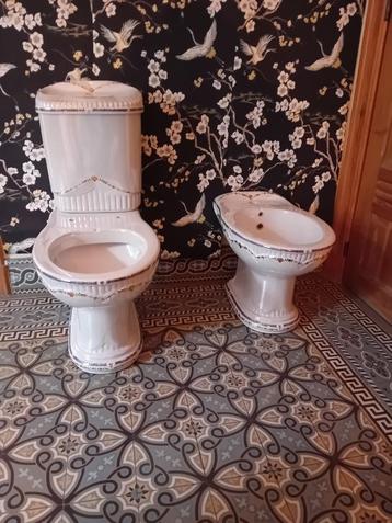 Toilet et bidet, charmante et classique