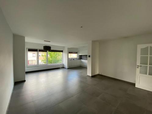 Gerenoveerd 2-slk appartement met overdekt terras en airco., Immo, Maisons à vendre, Province d'Anvers, Jusqu'à 200 m², Appartement
