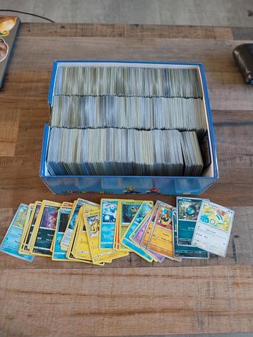 Mega groot lot pokemon kaarten 2500+ !!!