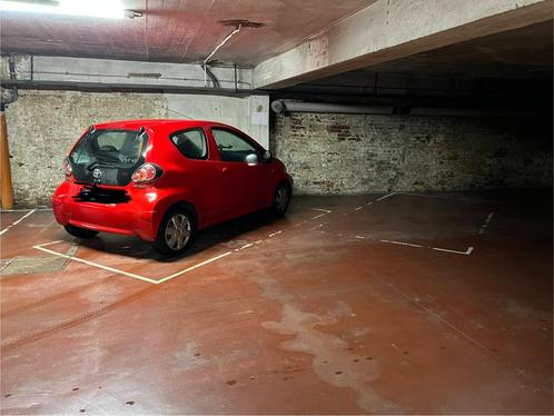Emplacement de parking à louer, Immo, Garages & Places de parking, Charleroi