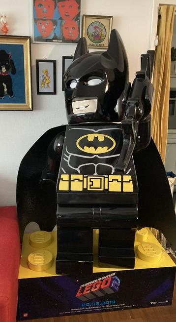 Lego display reclame minifig Batman gigantische minifiguur 