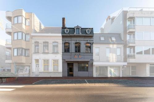 Kantoorruimte/praktijkruimte met ruime garage te Roeselare!, Immo, Maisons à vendre, Province de Flandre-Occidentale, 200 à 500 m²