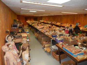 1250 antieke poppen 100 oude beren Steiff blikken speelgoed