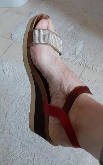 Sandalen met sleehak merk Cafe Noir mt 41