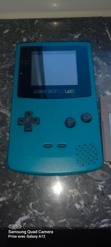 Game boy color Turquoise impeccable, Consoles de jeu & Jeux vidéo, Consoles de jeu | Nintendo Game Boy, Comme neuf, Game Boy Color