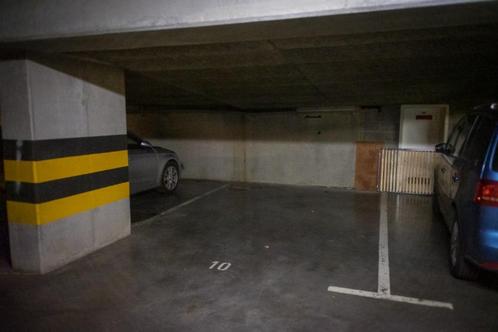 Afgesloten parkeerplaats te huur - Jean Paquotstraat 46, Els, Immo, Garages en Parkeerplaatsen, Brussel