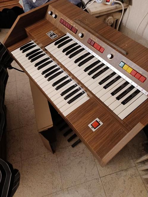 Organ (mobilier) zg est idéal pour les musiciens débutants, Musique & Instruments, Orgues, Comme neuf, Orgue, Enlèvement ou Envoi