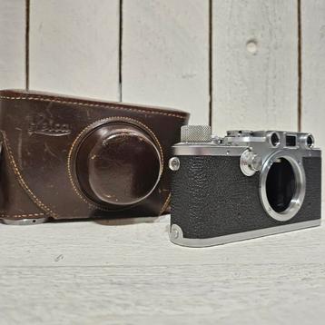 Leica IIIf met case 