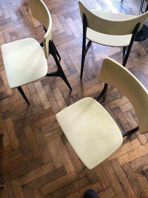 set van 4 stoelen in de stijl 'SE' van alfred hendrickx MCM, Antiek en Kunst, Antiek | Meubels | Stoelen en Sofa's, Ophalen