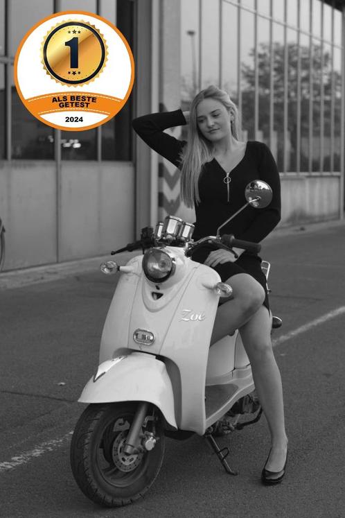 Trottinette rétro Zoe blanche de classe A ou B, testée avec, Vélos & Vélomoteurs, Scooters | Vespa, Neuf, Essence, Enlèvement ou Envoi