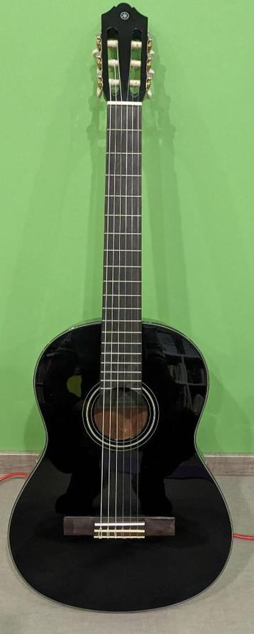 Guitare acoustique Yamaha C40