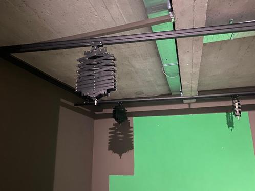 Jinbei Plafond Rail Systeem inclusief 4 pantgrafen, TV, Hi-fi & Vidéo, Photo | Studio photo & Accessoires, Utilisé, Studio photo complet