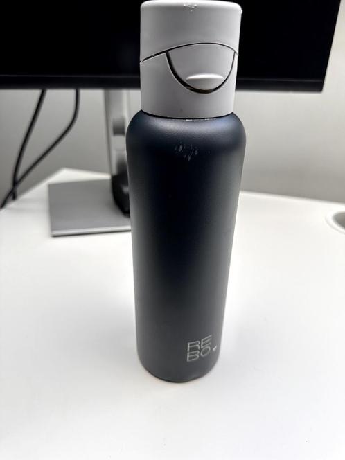 REBO Smart Bottle / Bouteille intelligente, Maison & Meubles, Maison & Meubles | Autre, Utilisé, Enlèvement