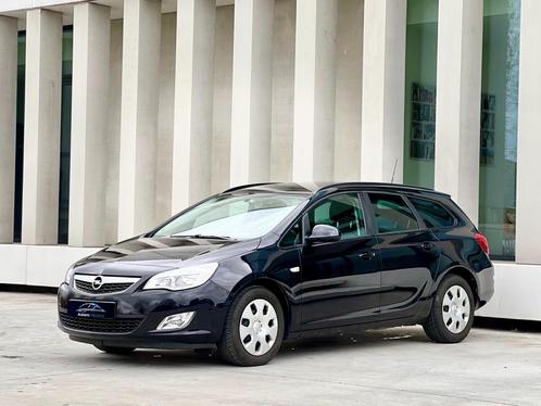 Opel Astra - 2011 Benzine 139000km met Android system, Autos, Opel, Entreprise, Astra, ABS, Alarme, Bluetooth, Phares antibrouillard