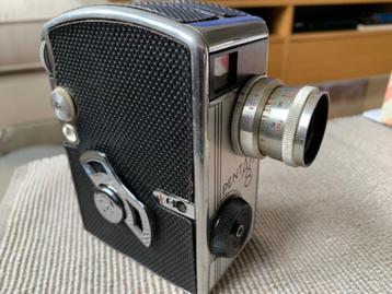 Ancienne caméra  Pentaka 8 de 8 mm 1960