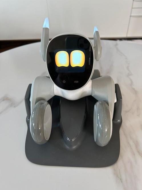 Loona smart toy- Petbot AI chat GPT met laadstation, Consoles de jeu & Jeux vidéo, Jeux | Autre, Comme neuf, Autres genres, 3 joueurs ou plus